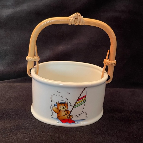 Rare Vintage 1980’s Ceramic Basket Sailing Bear with Bamboo Handle Cameron Japan - Picture 3 of 6